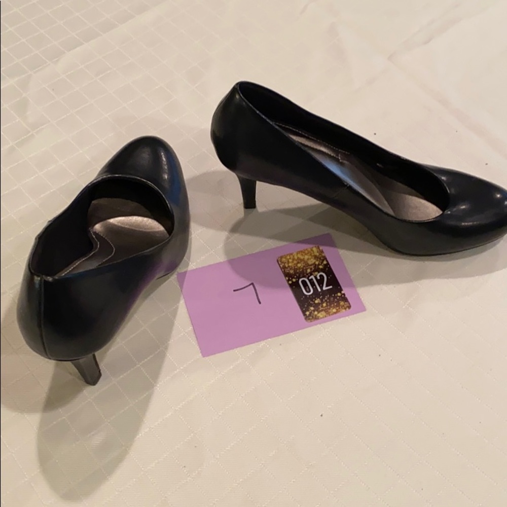 Medium heels
